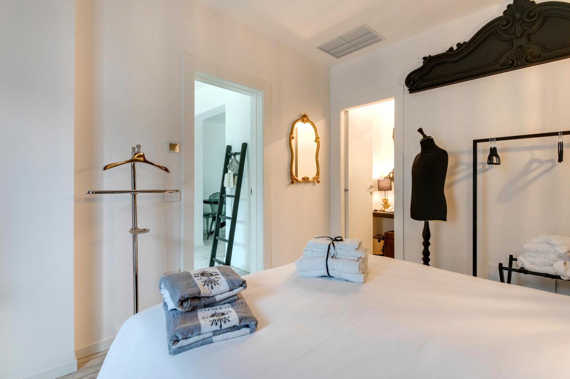 Villa Monti Suites&Aparts Чезенатико Екстериор снимка