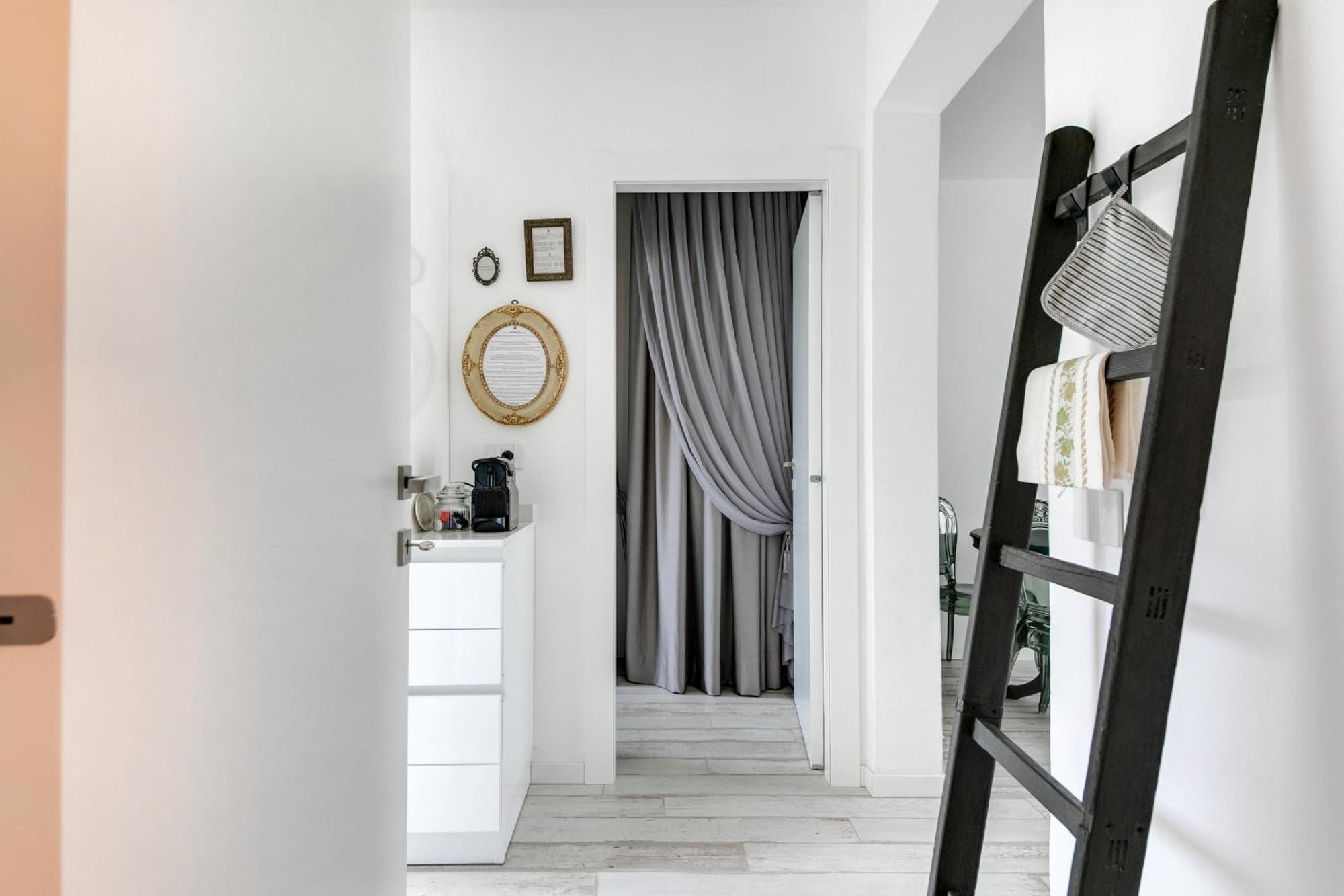 Villa Monti Suites&Aparts Чезенатико Екстериор снимка